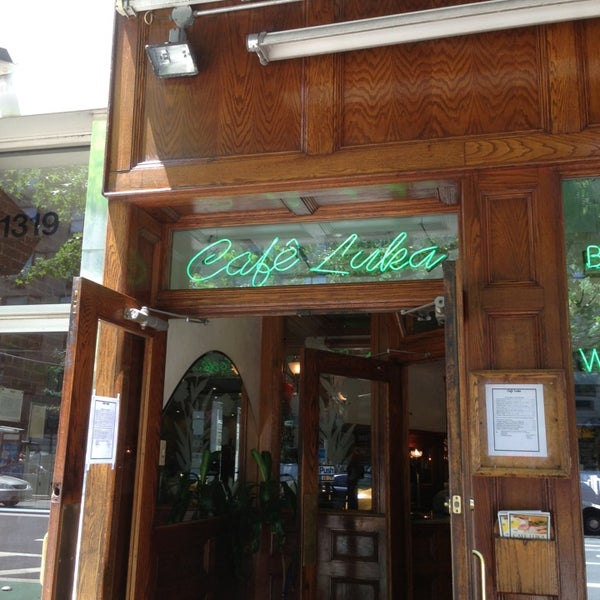 6/19/2013 tarihinde Nick O.ziyaretçi tarafından Cafe Luka'de çekilen fotoğraf