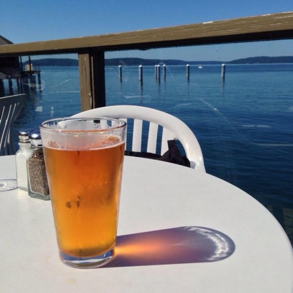 Photo taken at Katie Downs Waterfront Tavern by Steve G. B. on 7/9/2014