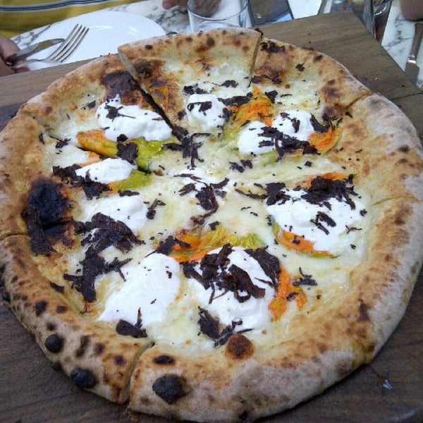 Omg the best truffle pizza ever. Don't miss it!
