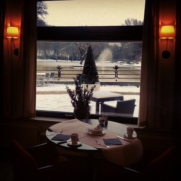 รูปภาพถ่ายที่ Bilderberg Hotel De Bovenste Molen โดย Katya D. เมื่อ 1/25/2013