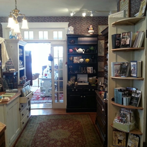 Photo taken at White Linen Tea House And Gifts by Nancy S. on 2/18/2013