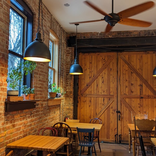 1/8/2023 tarihinde Nancy S.ziyaretçi tarafından Five Points Bakery &amp; Toast Cafe'de çekilen fotoğraf
