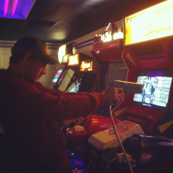 Foto tomada en Arcade Odyssey  por Jennifer M. el 11/25/2012