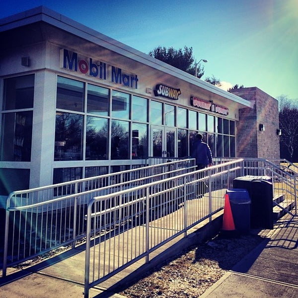 Работник офиса. Area served. Area served. Уютный офис лофт. Area served.