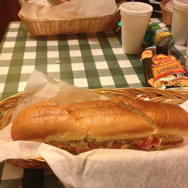 Super Submarine Sandwich Shop 33 tips