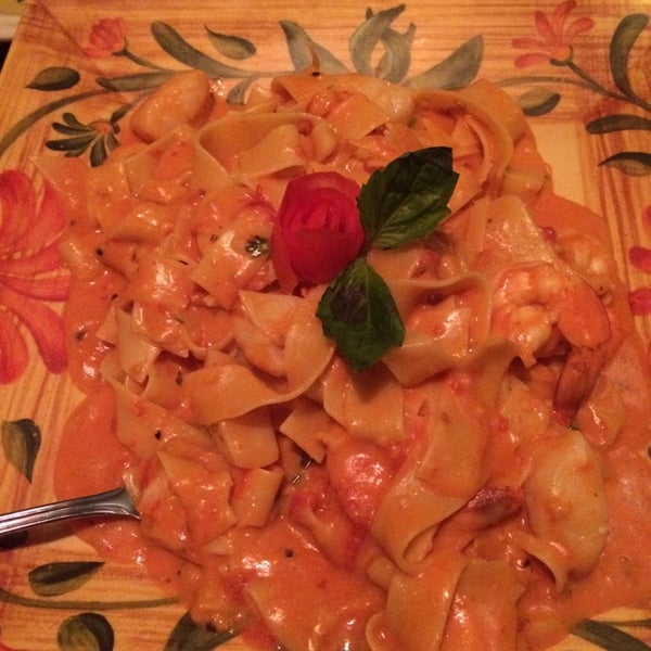 Photo taken at Massimino&#39;s Cucina Italiana by Denise B. on 9/27/2014