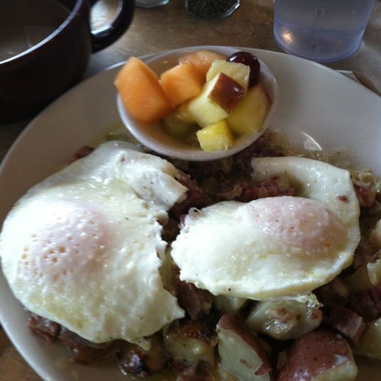 Corned beef hash=stupid good. Melt in your mouth amazing.