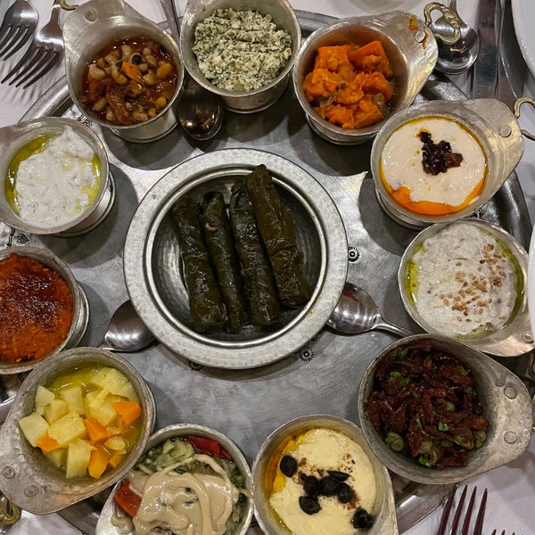 Das Foto wurde bei Bağdadi Restoran von Aysel M. am 11/27/2023 aufgenommen