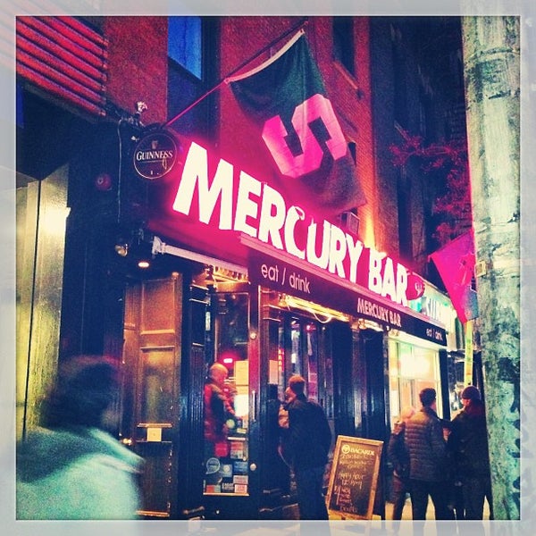 3/29/2013 tarihinde Michael T.ziyaretçi tarafından Mercury Bar'de çekilen fotoğraf