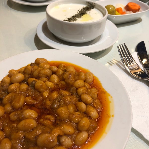 Photo taken at Yeşil Ayder Restaurant by Sinem K. on 2/18/2018