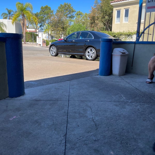 Bubble Bath Hand Car Wash Automotive Repair Shop in Torrance