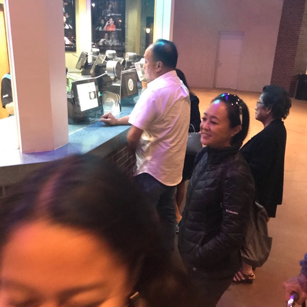 Regal simi valley civic center sinema