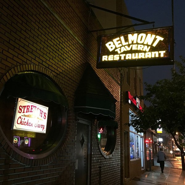 รูปภาพถ่ายที่ Belmont Tavern โดย Paulie G. เมื่อ 10/13/2014