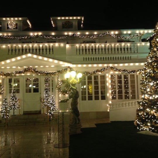 Photo taken at Anaheim White House Restaurant by bebe t. on 12/3/2012