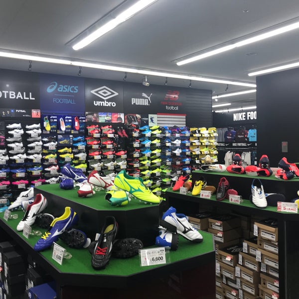 Photos At B D 吉祥寺店 3 Tips From 195 Visitors