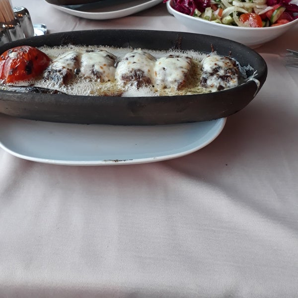 Foto tomada en Şahin Tepesi Restaurant  por Mehmet K. el 1/1/2019