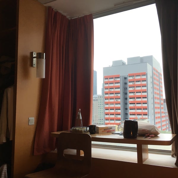 Photo taken at ibis Singapore on Bencoolen by Melby S. on 4/23/2018