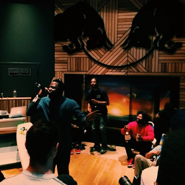 11/26/2014にSounun T.がRed Bull Media House HQで撮った写真