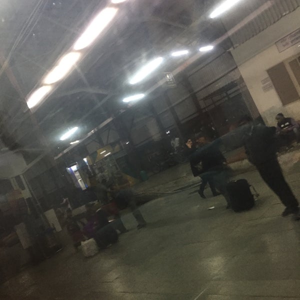 शान-ए-पंजाब ने लुधियाना स्टेशन पर अचानक रोकी, यात्री परेशान