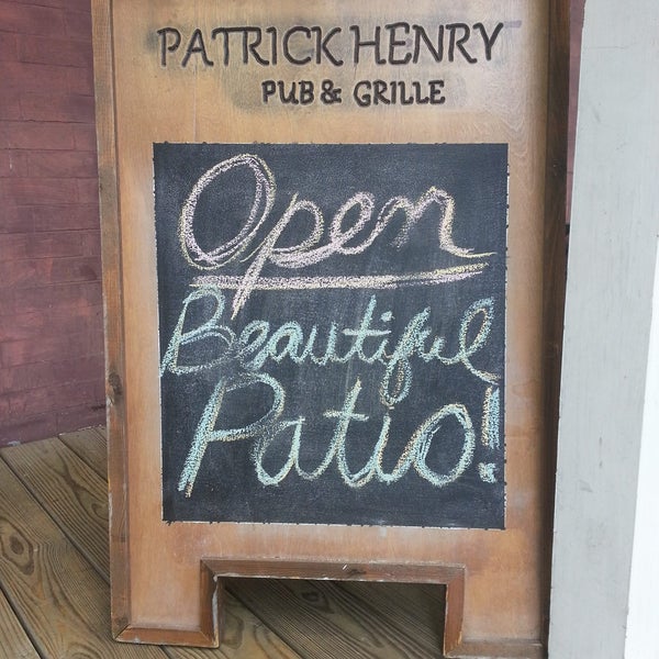 Foto tirada no(a) Patrick Henry&#39;s Pub &amp; Grille por Patrick Henry&#39;s Pub &amp; Grille em 2/11/2015