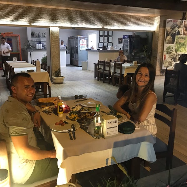รูปภาพถ่ายที่ Antepli Et Restaurant Tatlı โดย Fatma N. เมื่อ 6/28/2019