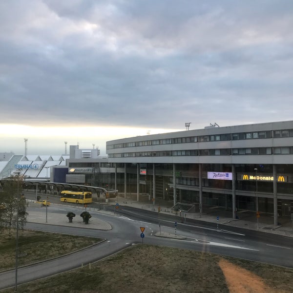 Das Foto wurde bei Clarion Hotel Arlanda Airport von bobo s. am 8/16/2018 aufgenommen