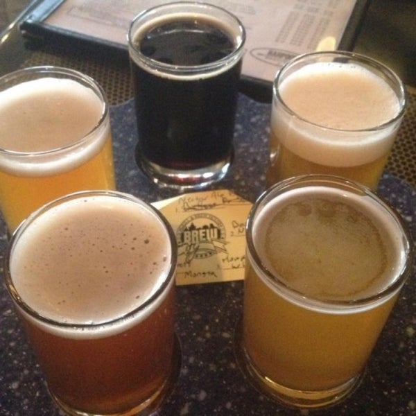 6/22/2013에 ᴡ K.님이 Brew City Grill &amp; Brew House에서 찍은 사진