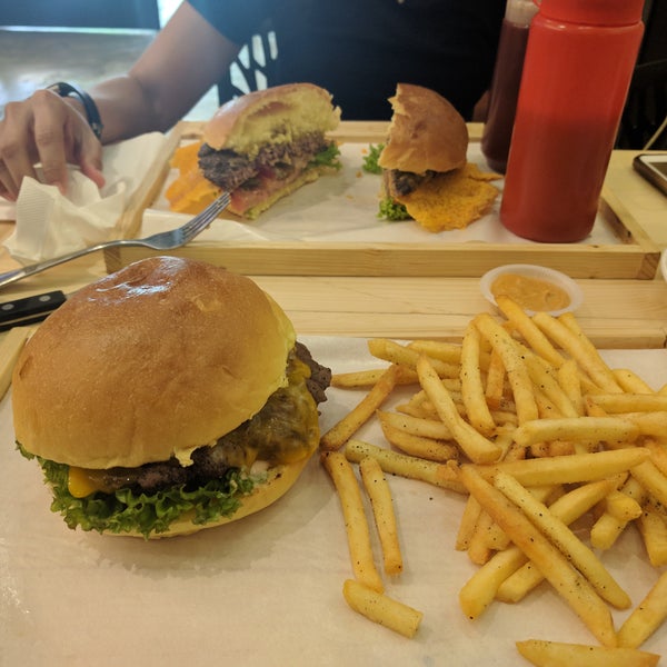 Photo taken at Burger On 16 by Calum H. on 9/12/2017
