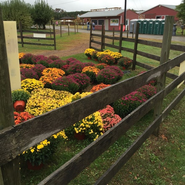 Barton Orchards 63 Apple Tree Ln