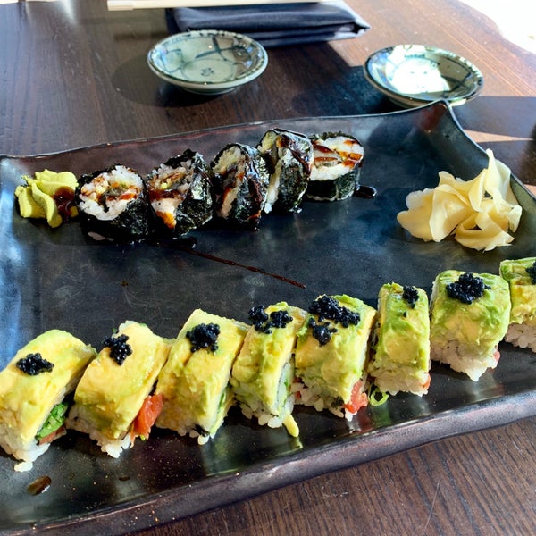 Foto scattata a Blue Sushi Sake Grill da TheGreenGirl il 11/24/2019