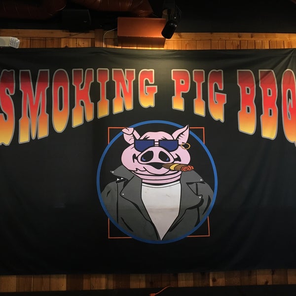 Foto diambil di Smoking Pig BBQ oleh TheGreenGirl pada 7/24/2018