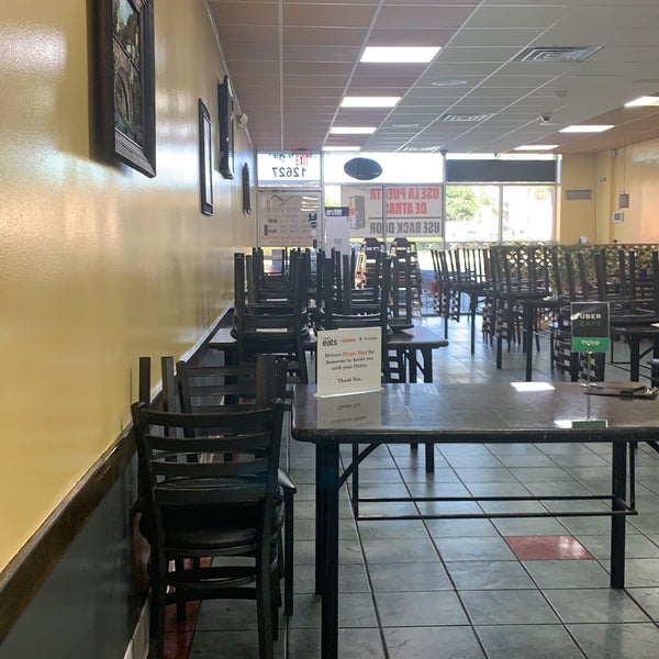 Pupuseria El Cerro Verde Latin American Restaurant in Hawthorne