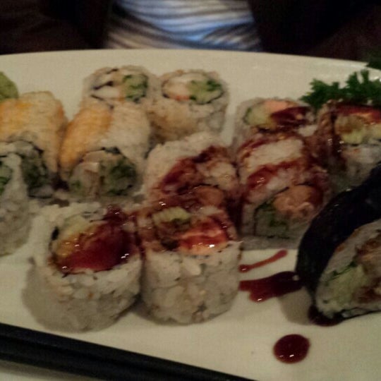 Photo taken at Fin&#39;s Sushi &amp; Grill by Mic E. on 9/13/2015