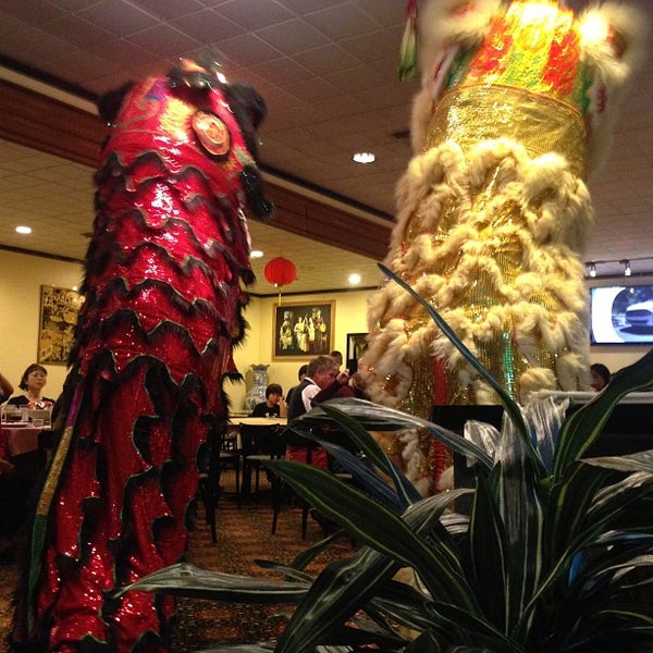 2/11/2013에 Sean V.님이 South Garden Chinese Restaurant에서 찍은 사진