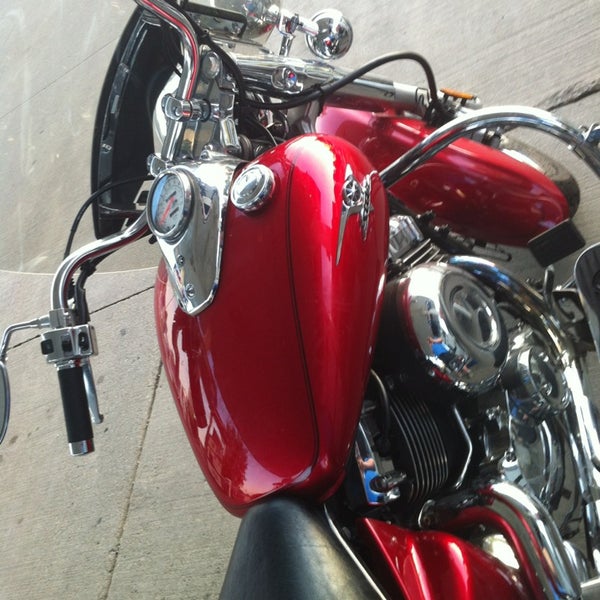 Freedom Oil (Now Closed) Fuel Station in Bloomington