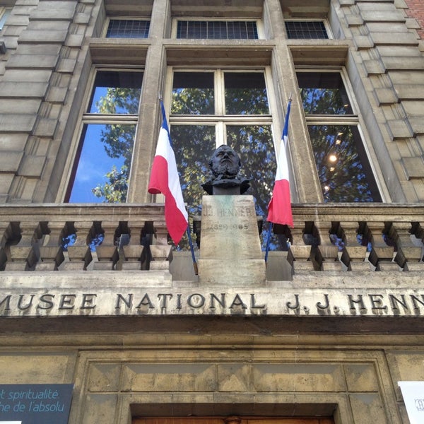 Снимок сделан в Musée National Jean-Jacques Henner пользователем Marie-Anne R. 9/15/2013