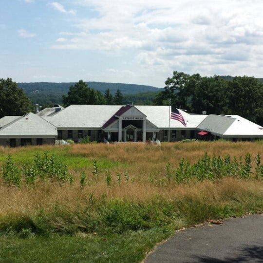 Patriot Hills Golf Club 10 tips from 801 visitors