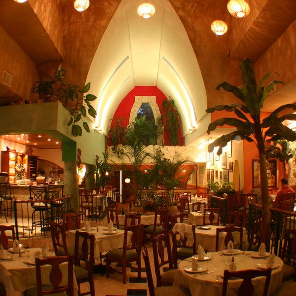 รูปภาพถ่ายที่ Restaurante Labná โดย Restaurante Labná เมื่อ 2/12/2015