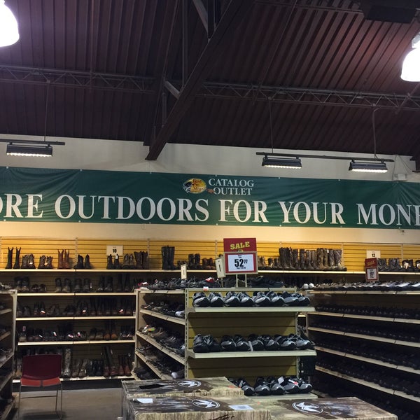 Bass Pro Shops Outlet Store - 3 tips 