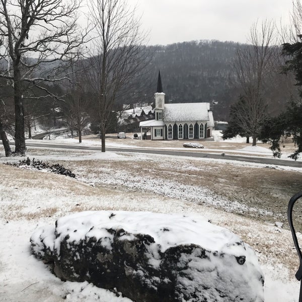 Photo taken at Big Cedar Lodge by Jodi L. on 3/3/2019