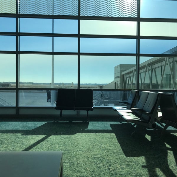 2/19/2019 tarihinde Jodi L.ziyaretçi tarafından Springfield-Branson National Airport (SGF)'de çekilen fotoğraf