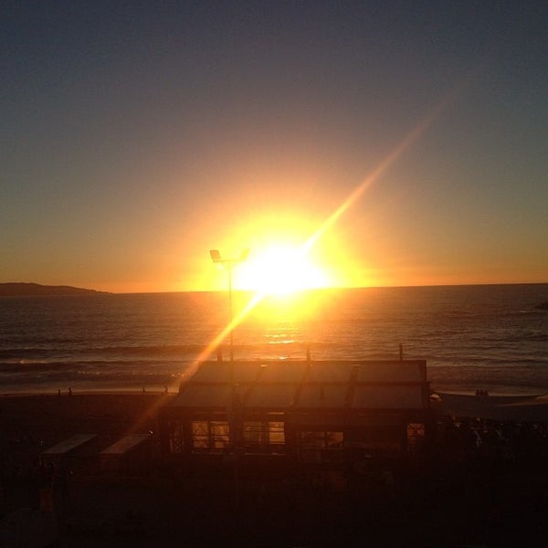 2/1/2014 tarihinde Jonathan J.ziyaretçi tarafından 5unsetbeach'de çekilen fotoğraf