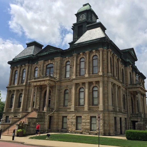 Holmes County Court House Millersburg, OH