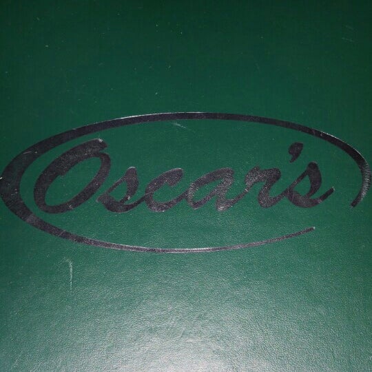 Foto tirada no(a) Oscar&#39;s Restaurant por Jeehan Myra D. em 5/16/2015