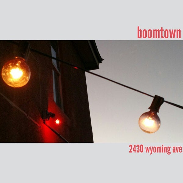 Foto scattata a Boomtown Tavern da Hector S. il 6/12/2015