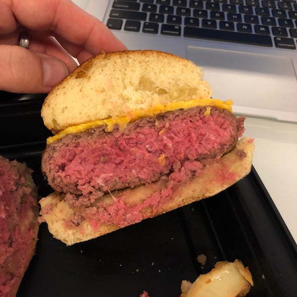 Fabulous burger. Medium rare...I’ll go with Medium next time though.