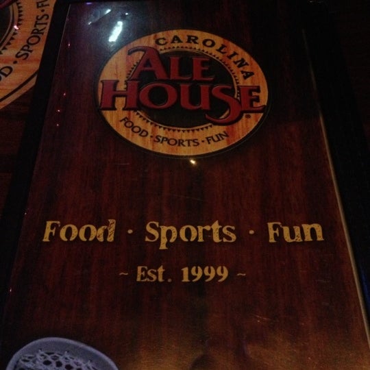 Photo taken at Carolina Ale House by Maureen A. on 10/20/2012