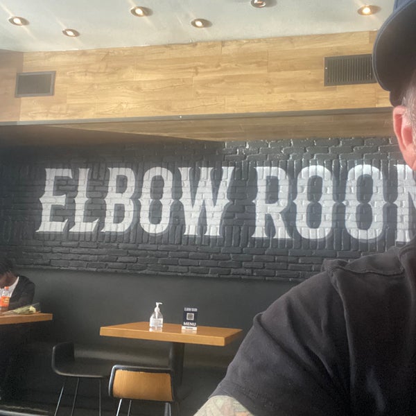 Foto tirada no(a) Elbow Room por Divagrip em 5/9/2022