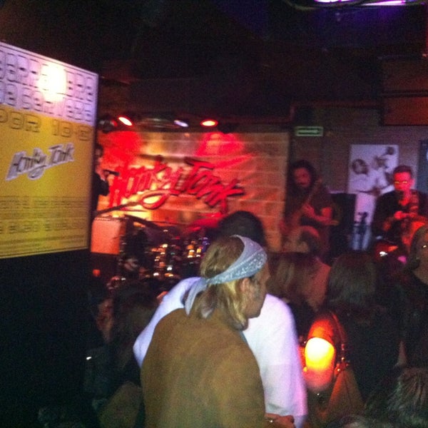 2/8/2013에 Fernando G.님이 Honky Tonk Bar에서 찍은 사진