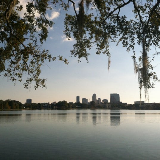 Lake Ivanhoe Lake in North Orange